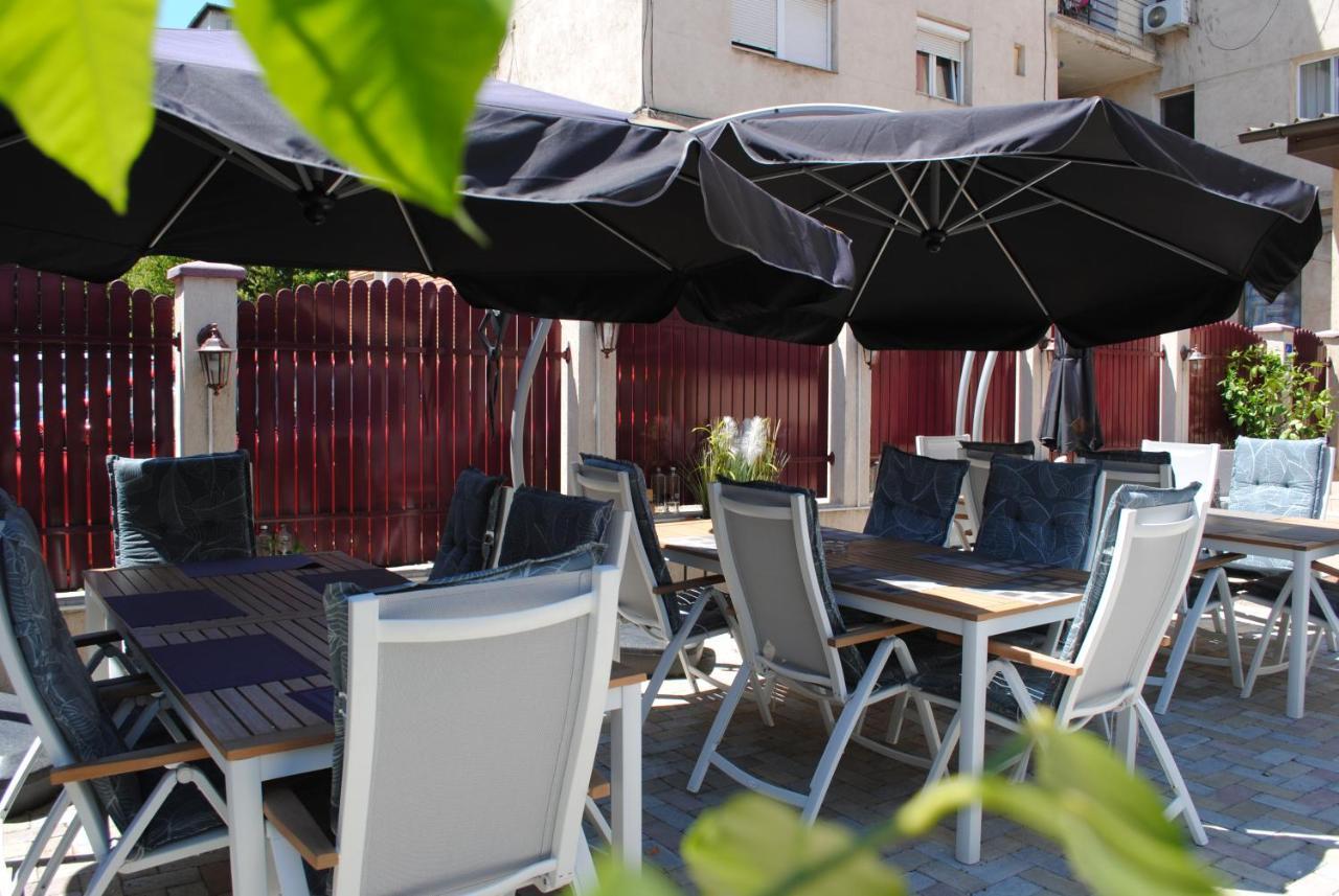 Hotel Corona Drobeta Turnu Severin Exterior photo