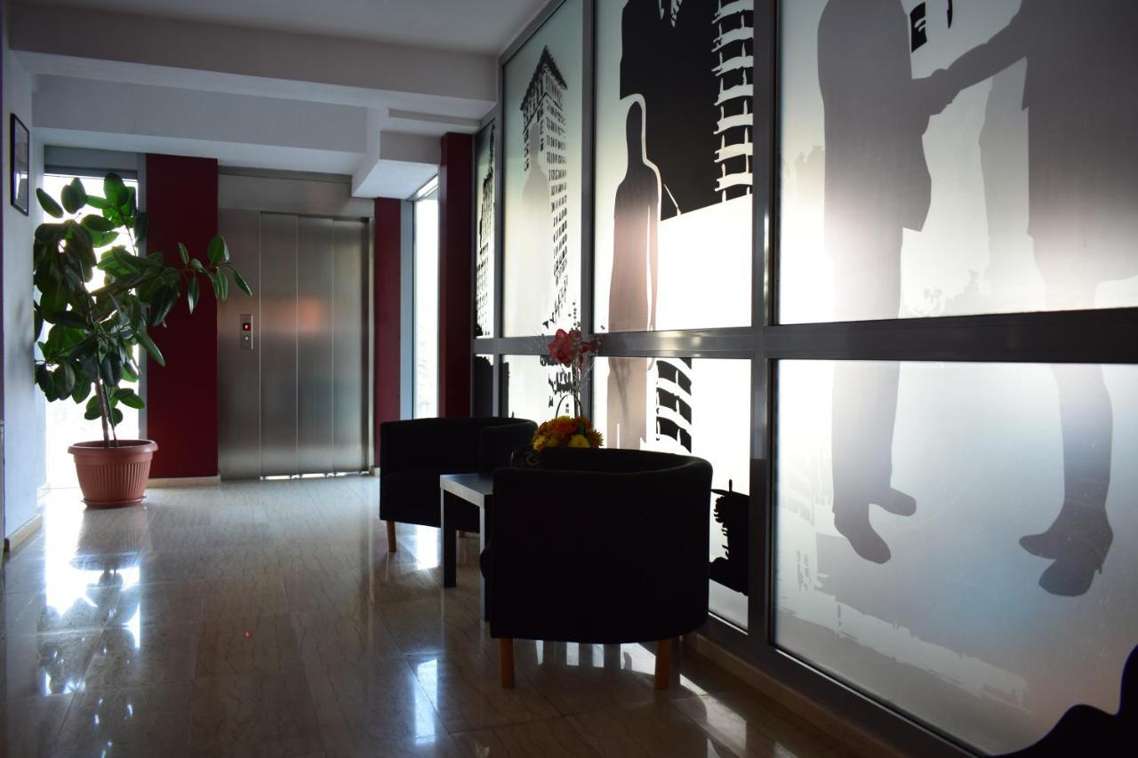 Hotel Corona Drobeta Turnu Severin Exterior photo