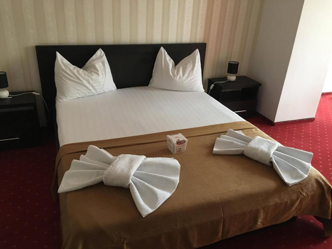 Hotel Corona Drobeta Turnu Severin Exterior photo